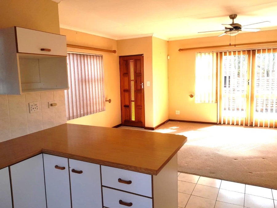 To Let 2 Bedroom Property for Rent in Strelitzia Park Eastern Cape